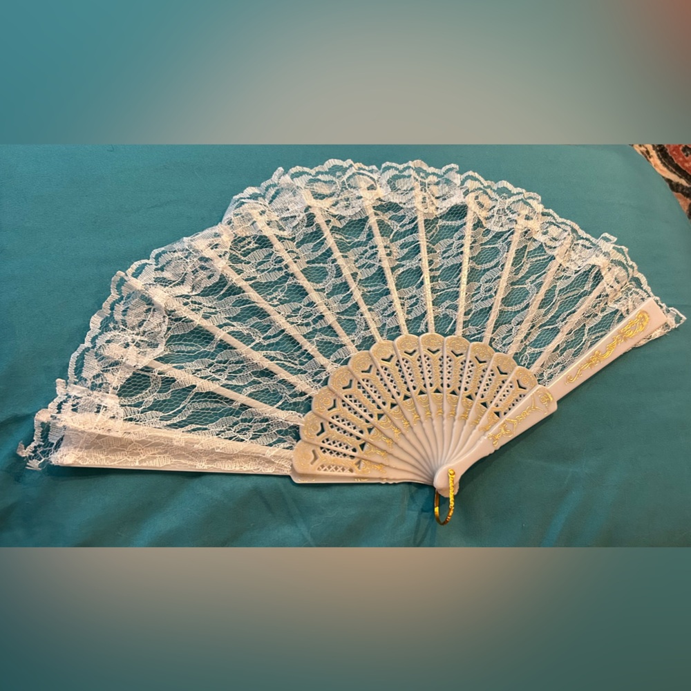 Decorative Lace Fans 5-pack bundle - Picture 6 of 8